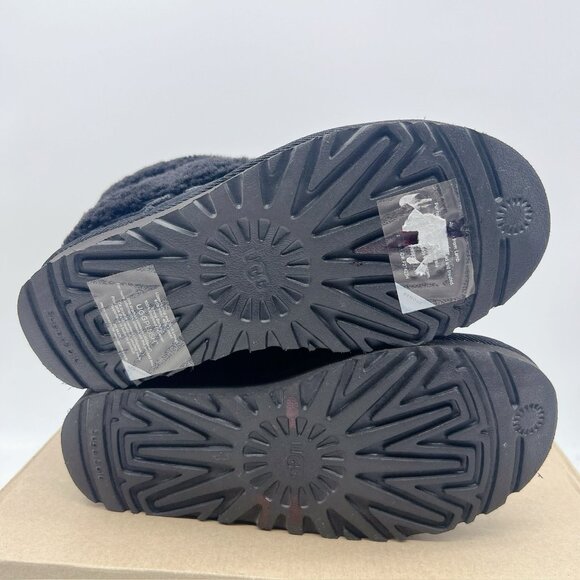 UGG Classic Mini Braid Sheepskin Ankle Boots Fur Black 1148930 Womens US 9 - Picture 10 of 12